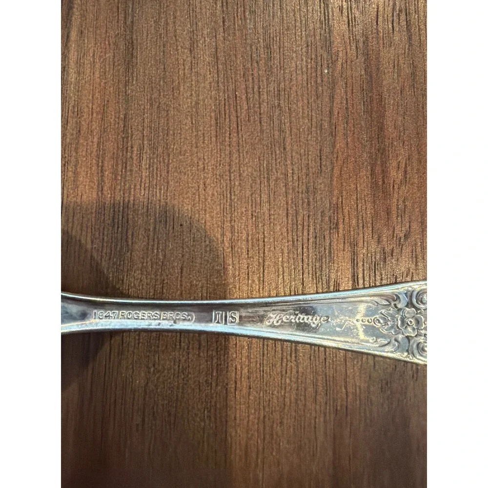 Vintage 1847 Rogers Bros HERITAGE Pattern Silverplate Spoons - Set of 4 (1953)